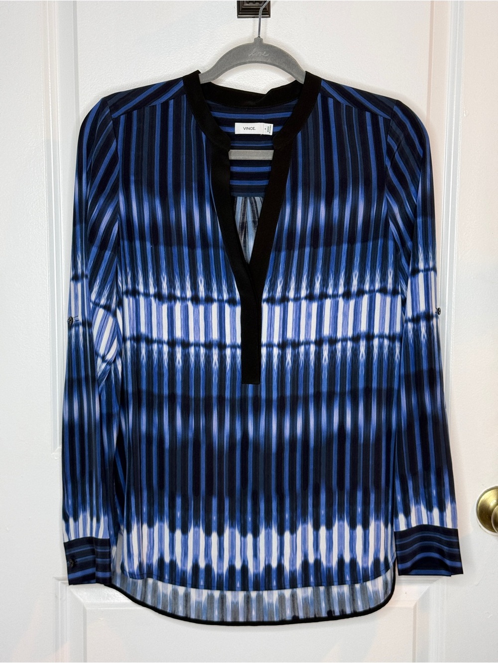 Vince Top 💯 Silk Sz 6 Blue White Striped Monaco Tie-Dye V-Neck Hi-Low Hem | EUC - Picture 7 of 8